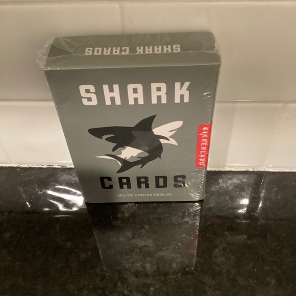 Kikkerland Lenticular 3D Shark Poker Size Playing Cards Motion Effect Sealed - Picture 3 of 6